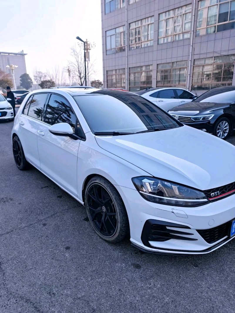 济宁20年大众高尔夫2