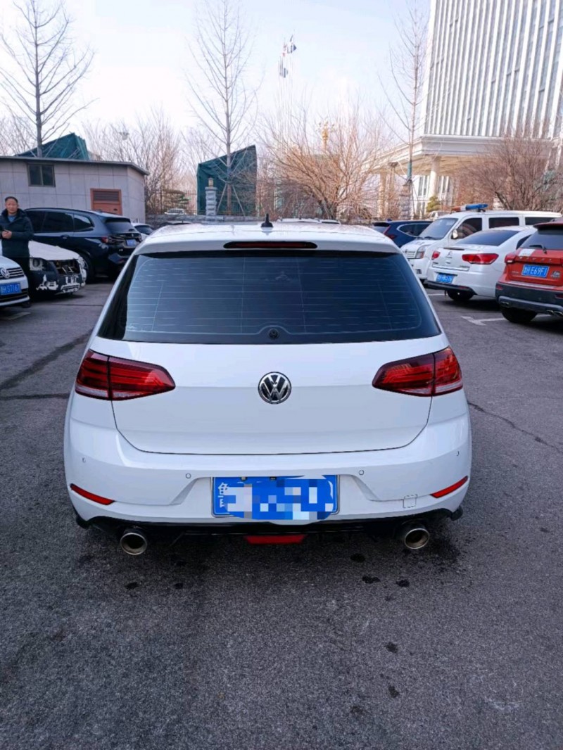 济宁20年大众高尔夫9