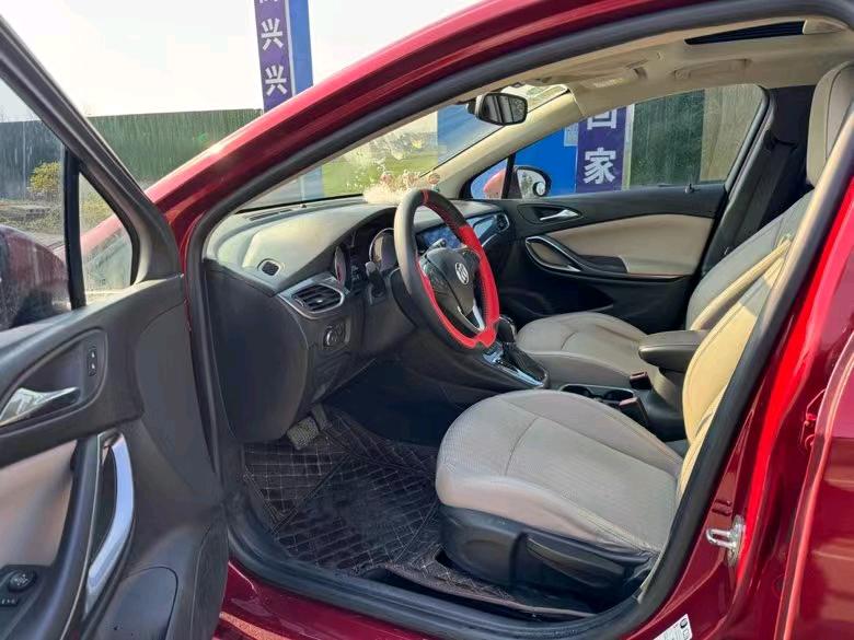 盐城16年别克威朗6