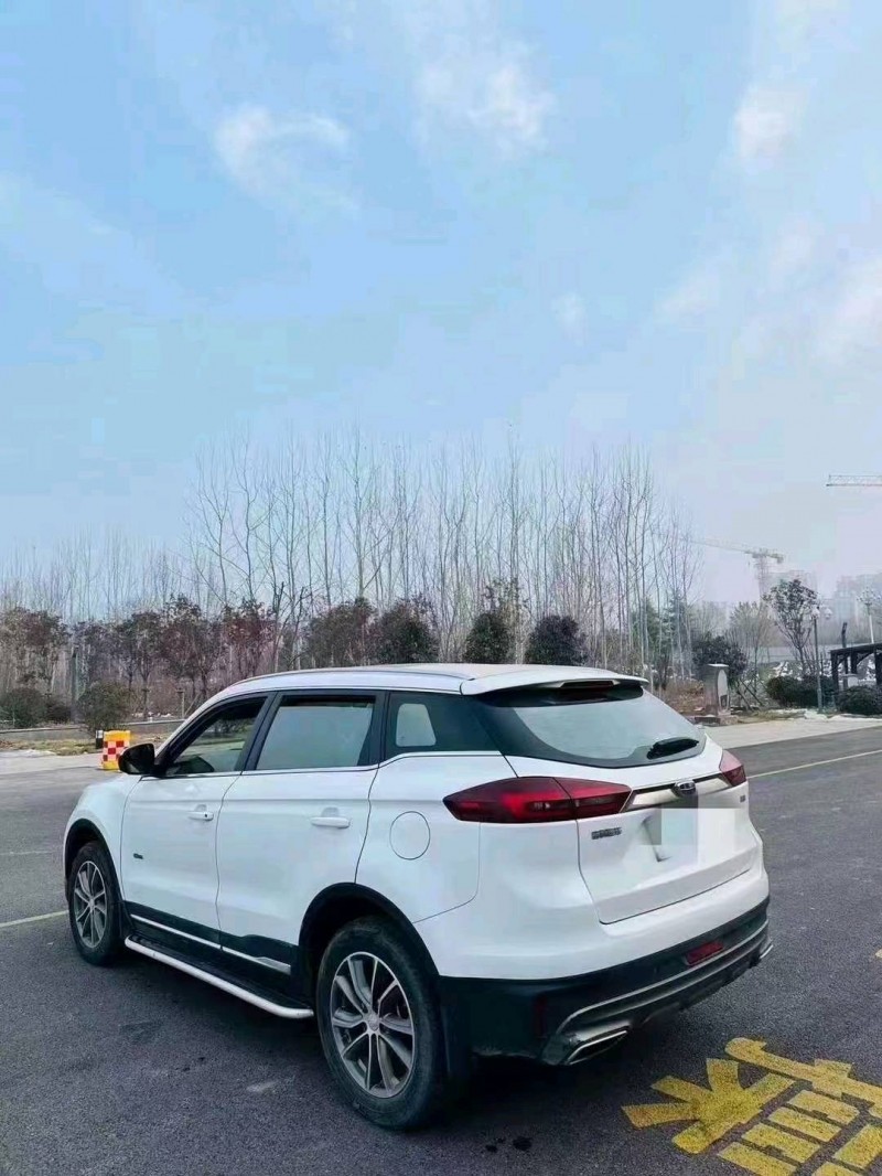 聊城19年吉利博越8