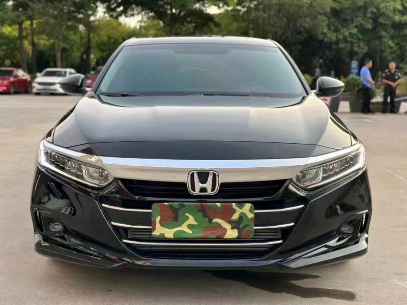 珠海22年本田雅阁1