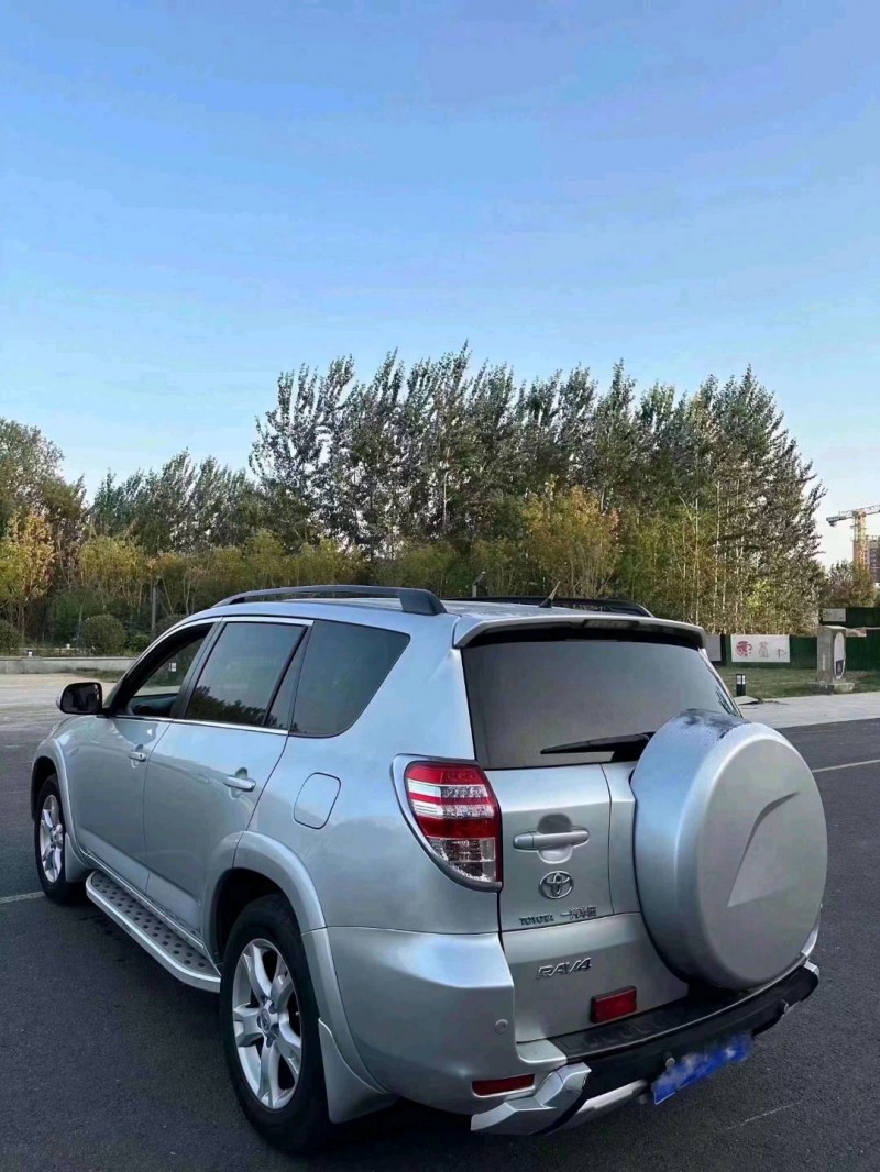 枣庄13年丰田RAV43