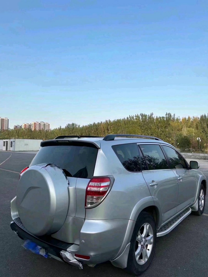 枣庄13年丰田RAV48