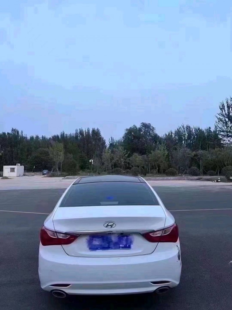 东营11年现代索纳塔八5