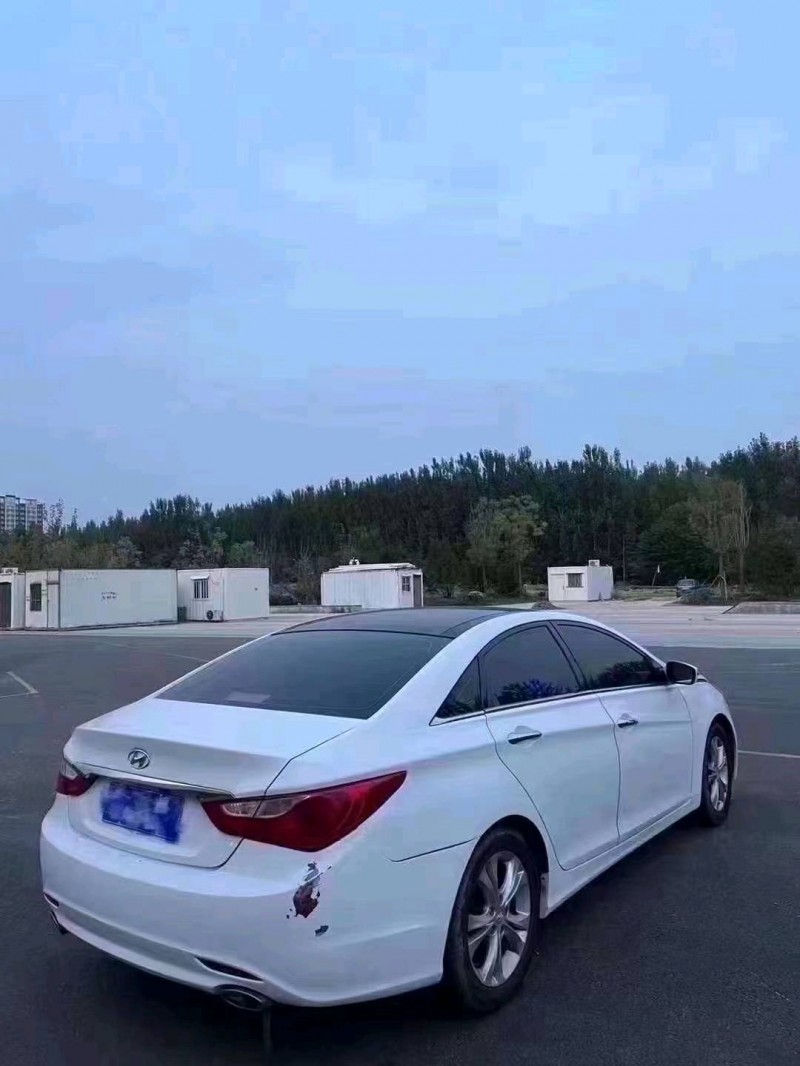 东营11年现代索纳塔八6