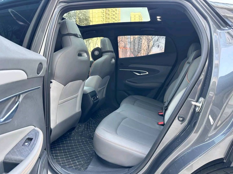 济宁23年长安汽车UNI-T6