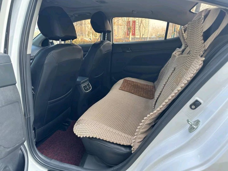 济宁19年现代领动6