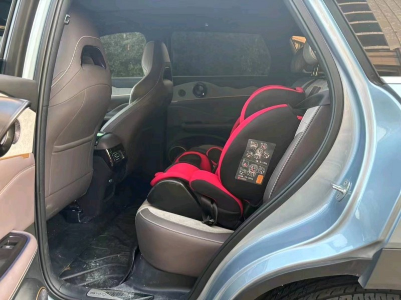 重庆23年比亚迪护卫舰4