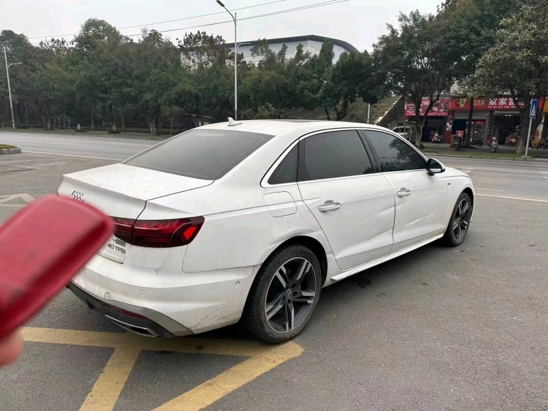 重庆21年奥迪A4L9