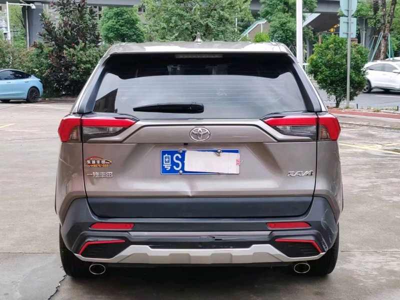 珠海22年丰田RAV43