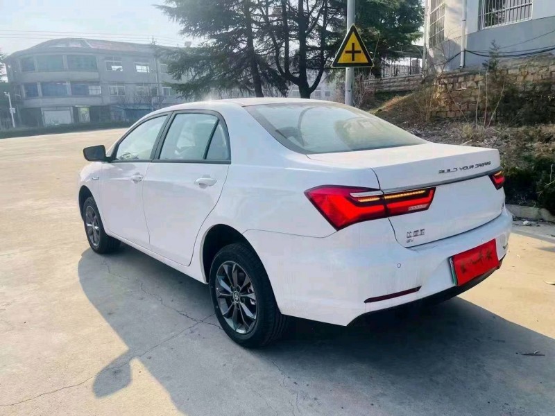 东营23年比亚迪秦2