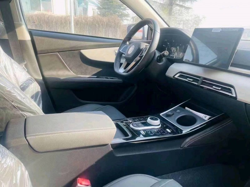 东营23年比亚迪秦8