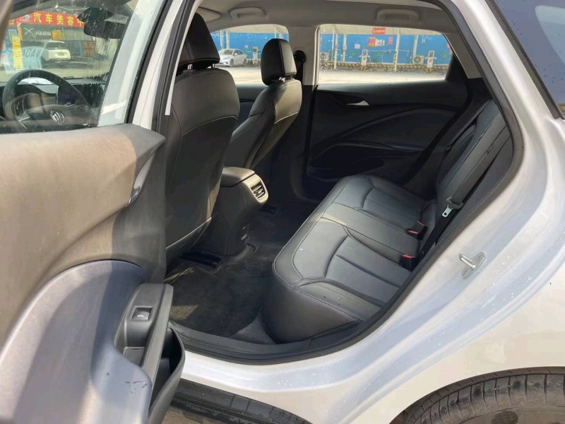 广州23年别克微蓝8