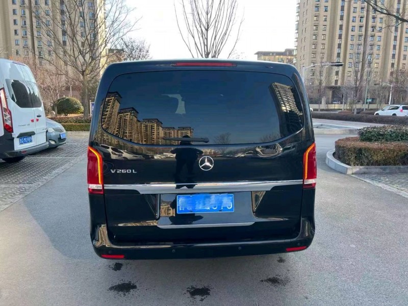 枣庄18年奔驰V5