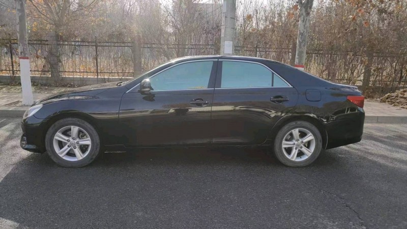 邯郸14年丰田锐志4