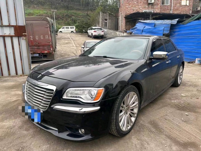 重庆14年克莱斯勒300C3