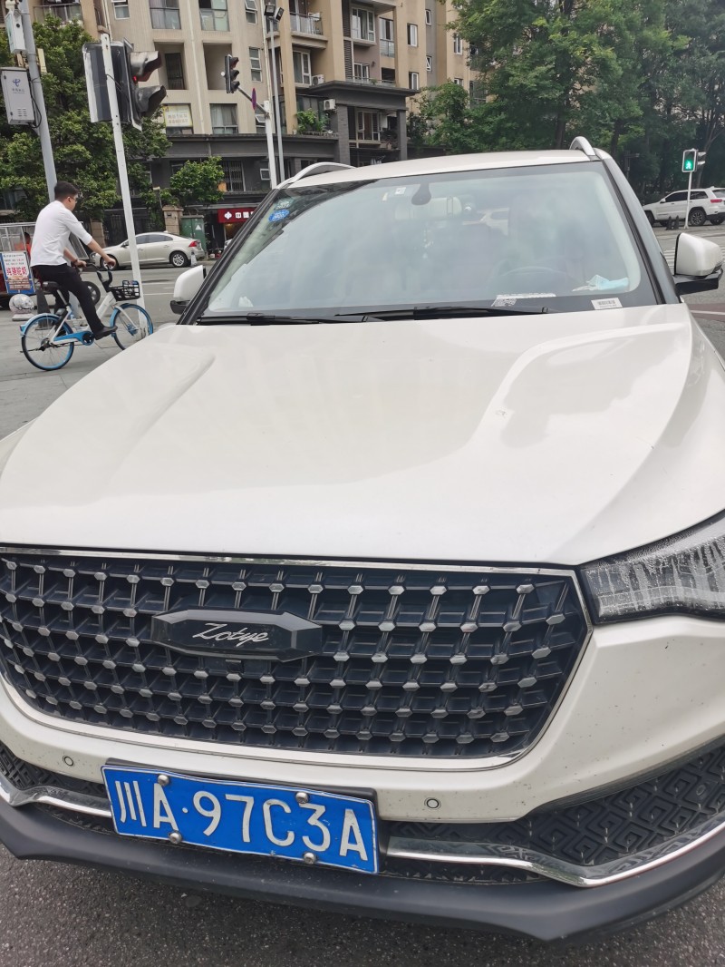 成都17年众泰T7001