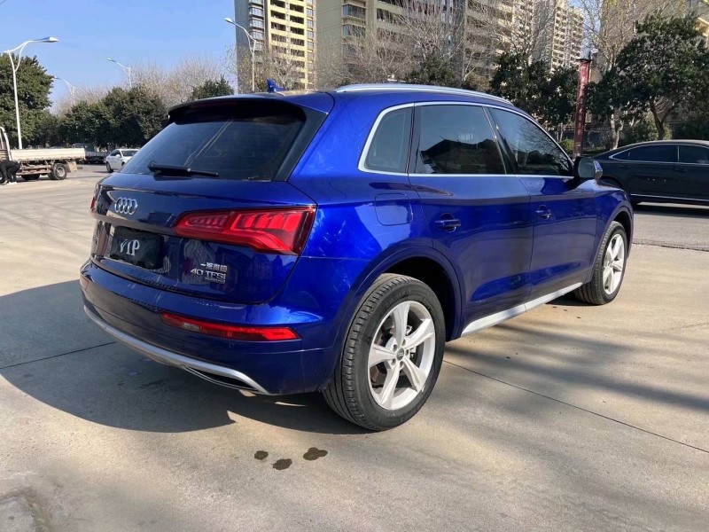 济宁20年奥迪Q57