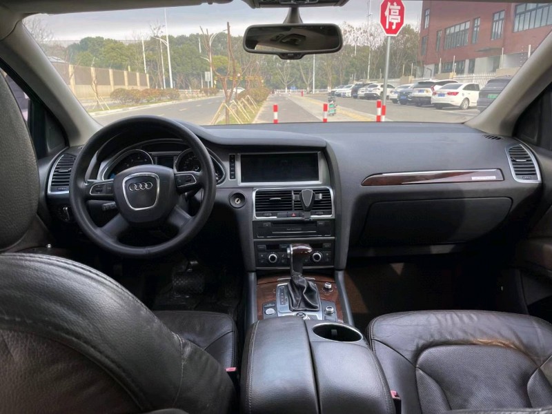 苏州11年奥迪Q75