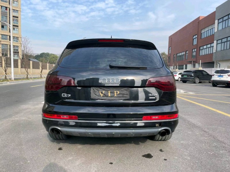 苏州11年奥迪Q77