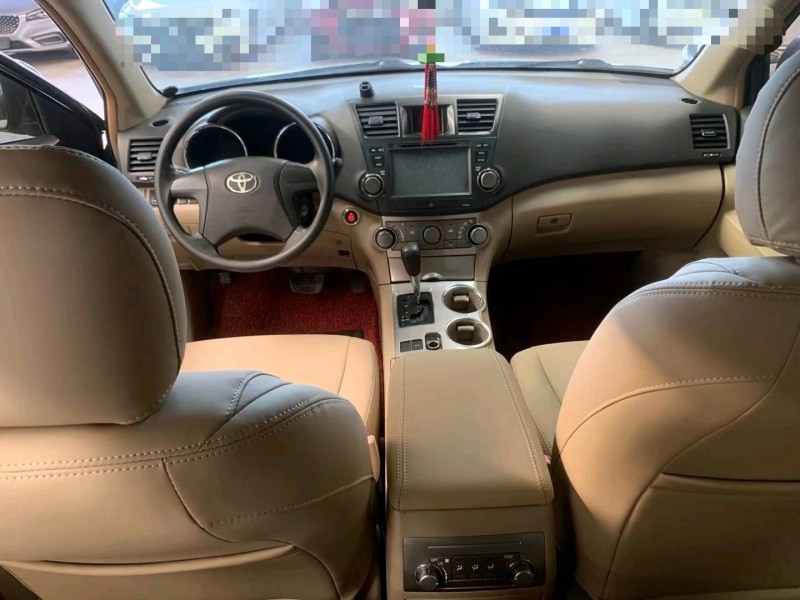 济宁14年丰田汉兰达5