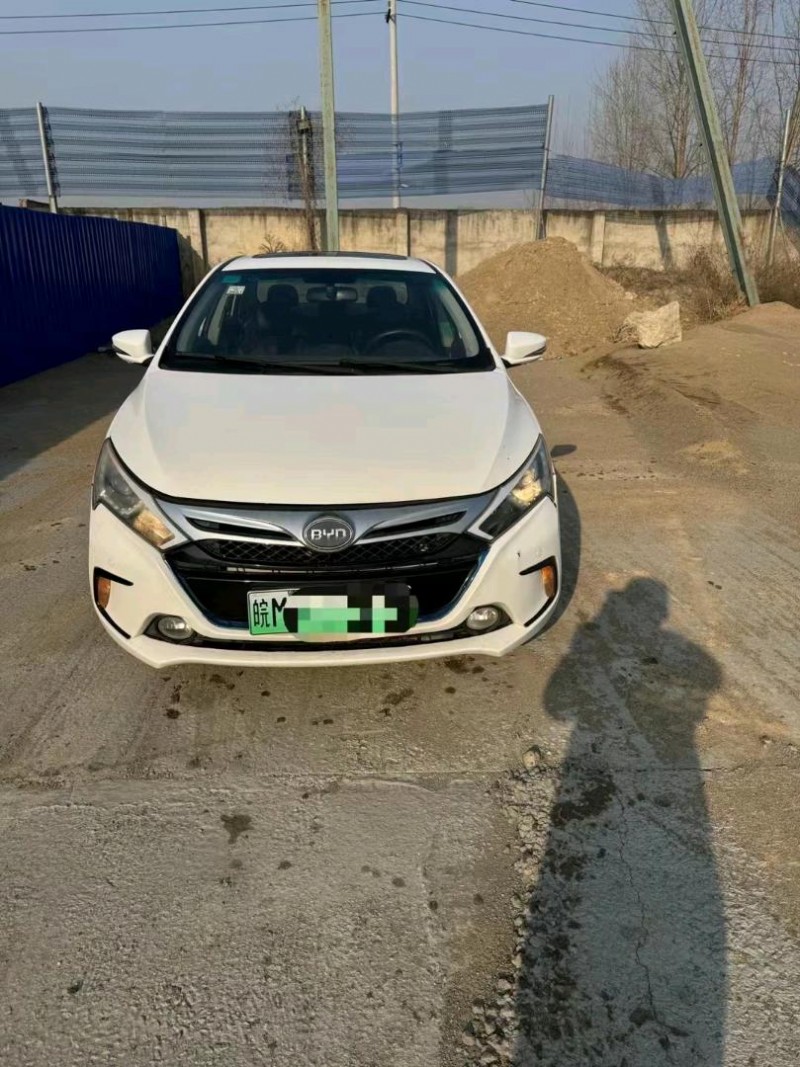 菏泽15年比亚迪秦1