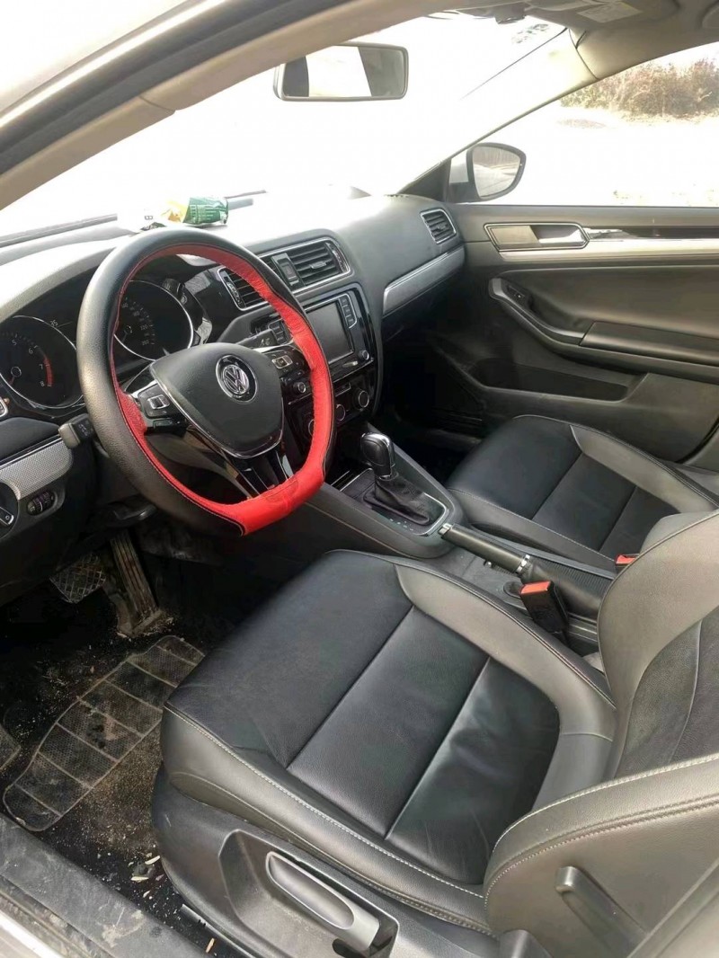 济南16年大众速腾5