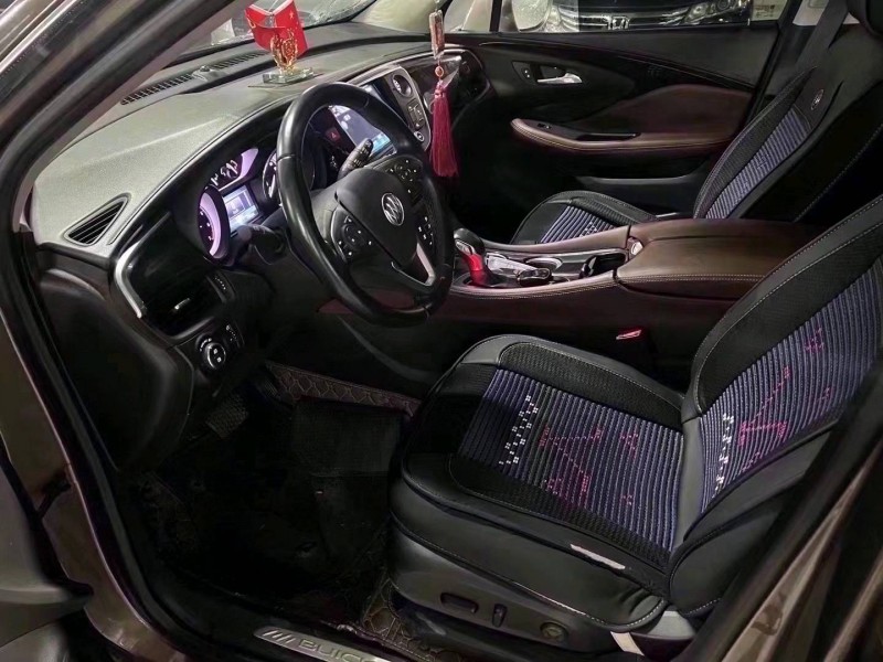 济宁19年别克昂科威5