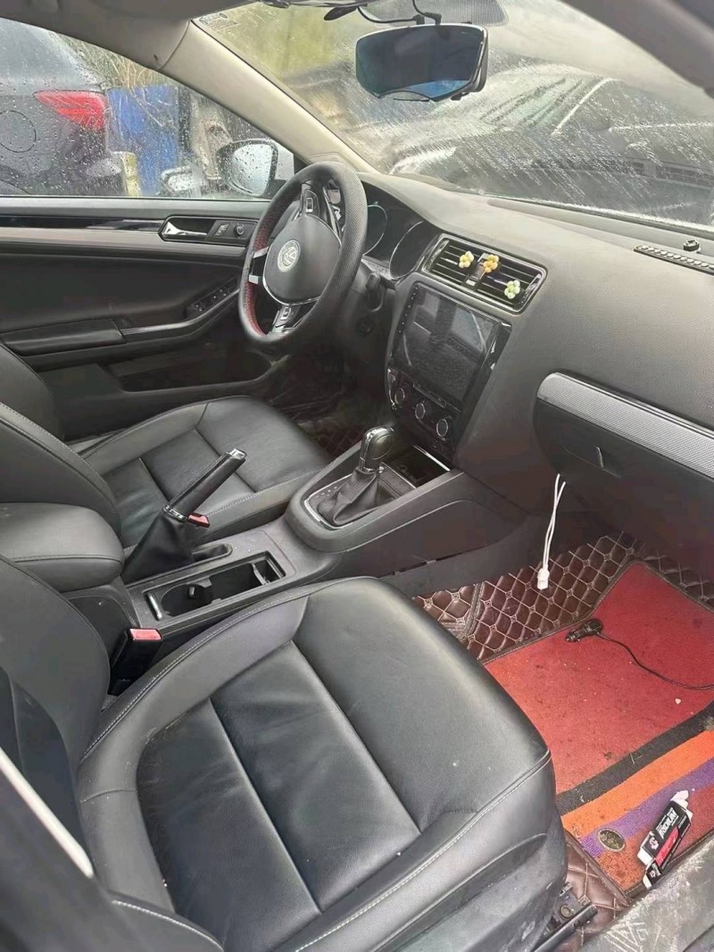 济南17年大众速腾6