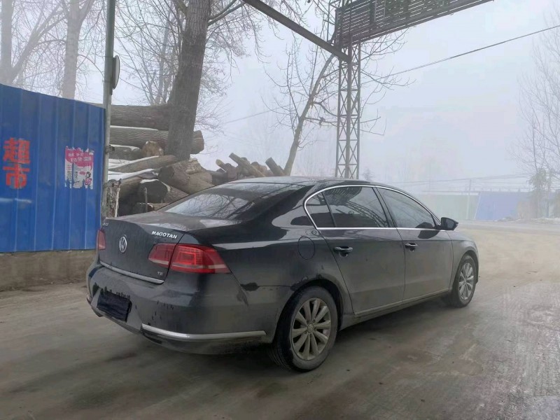 济南14年大众迈腾5