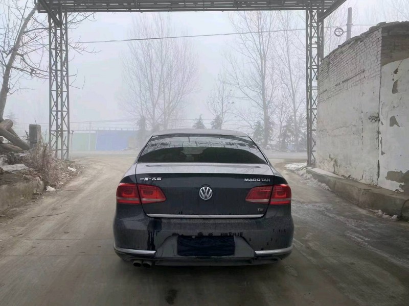 济南14年大众迈腾9