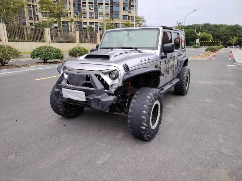 苏州17年Jeep牧马人2