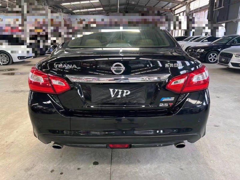 济宁19年日产天籁9