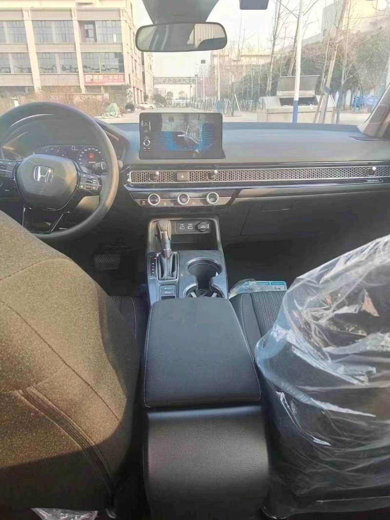 武汉23年本田思域8