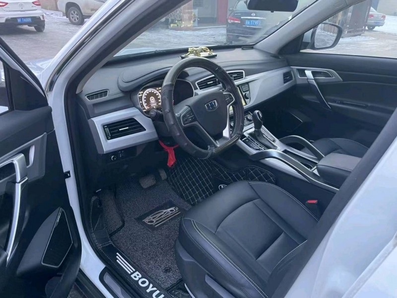 保定17年吉利博越8