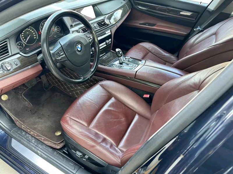 济宁11年宝马7系4