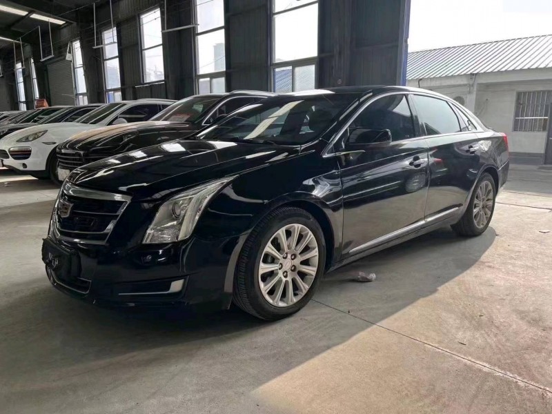 济宁17年凯迪拉克XTS3