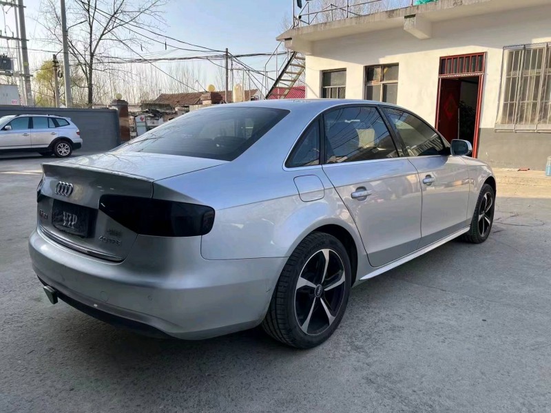 济宁14年奥迪A4L7