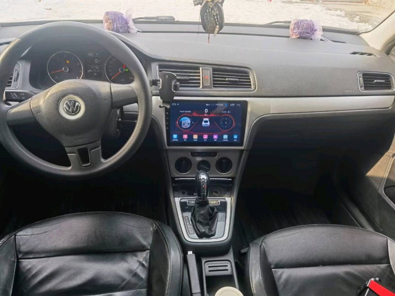 济南16年大众朗逸6