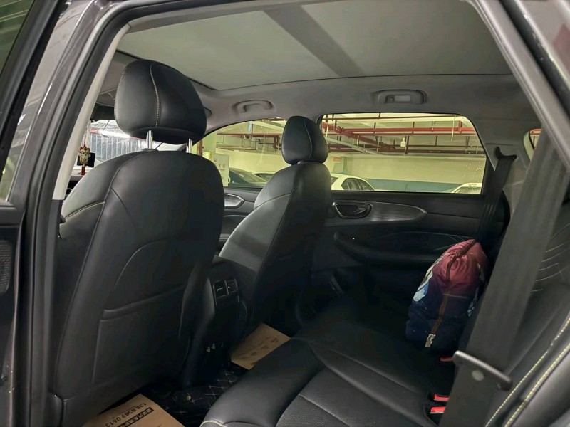 邯郸22年荣威RX58