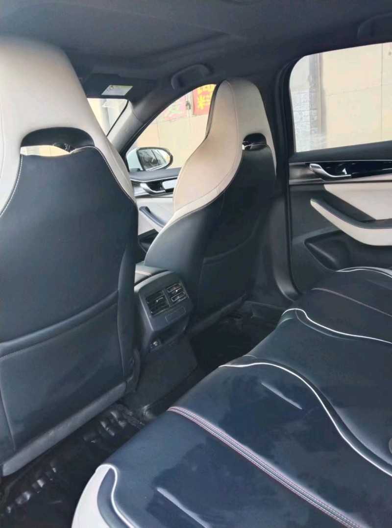 保定21年比亚迪秦8