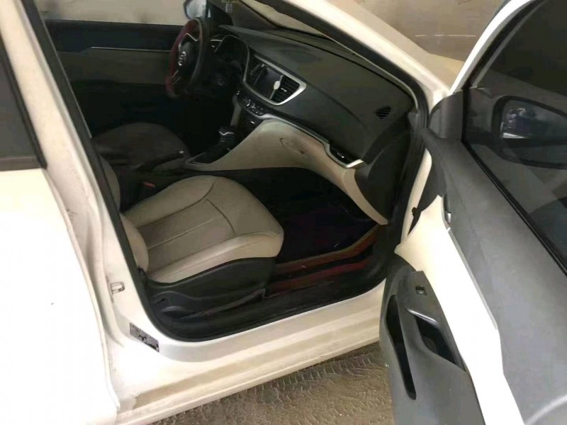 嘉兴20年别克英朗5