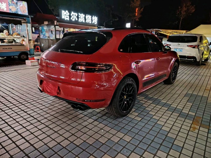 苏州18年保时捷Macan8