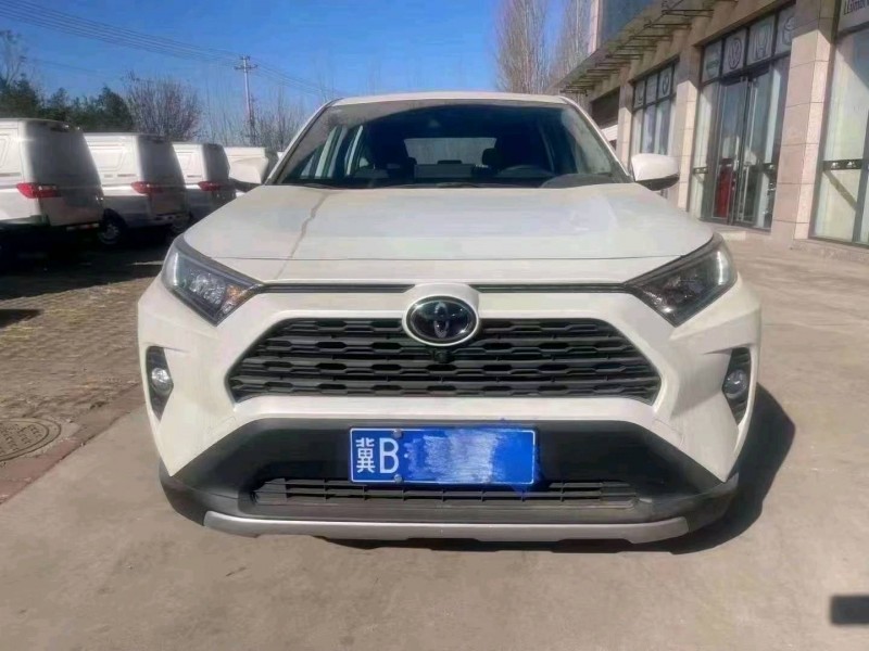 唐山22年豐田RAV4榮放1