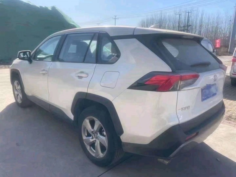 唐山22年豐田RAV4榮放5