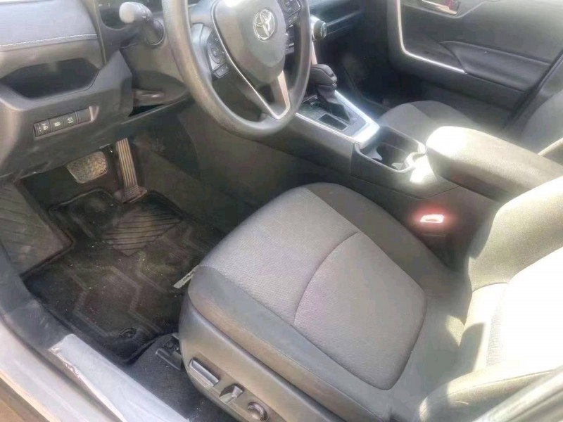 唐山22年豐田RAV4榮放8