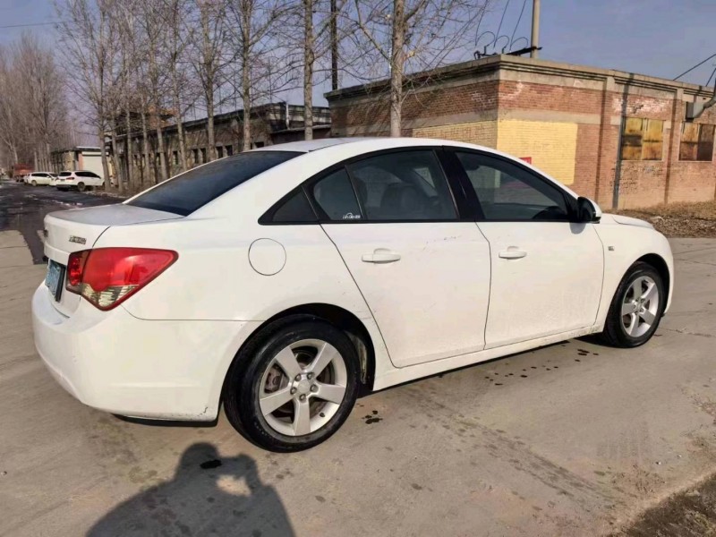 保定13年雪佛兰科鲁兹8