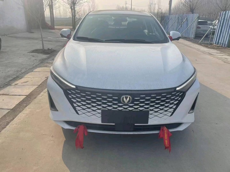 济宁23年长安汽车锐程CC1