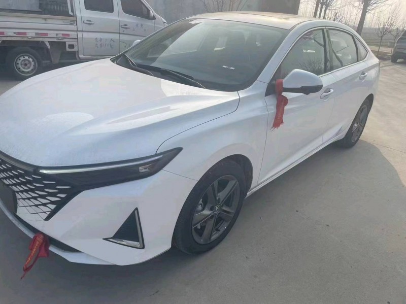 济宁23年长安汽车锐程CC4