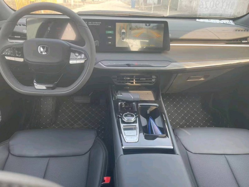 济宁23年长安汽车锐程CC5